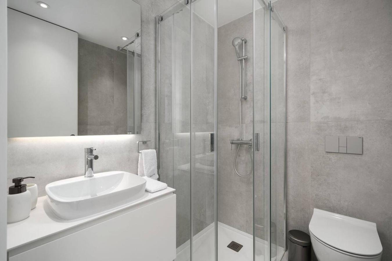The Deluxe Sapphire Lagos